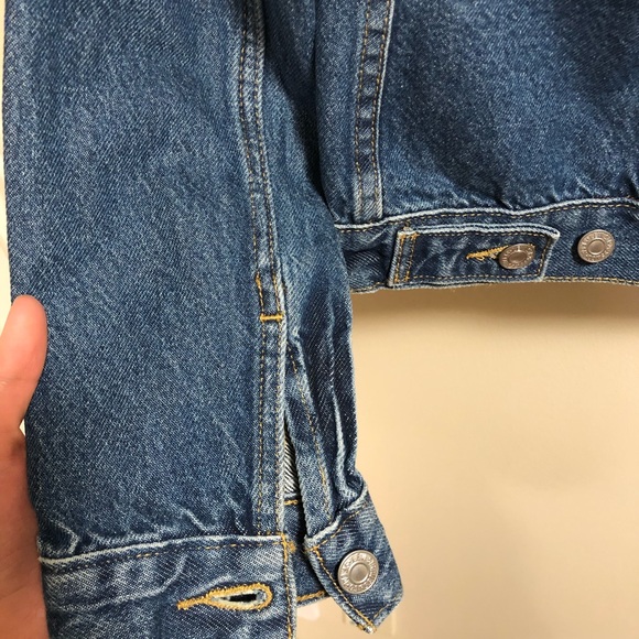 Star Studded Levi Denim Jacket - Picture 4 of 6